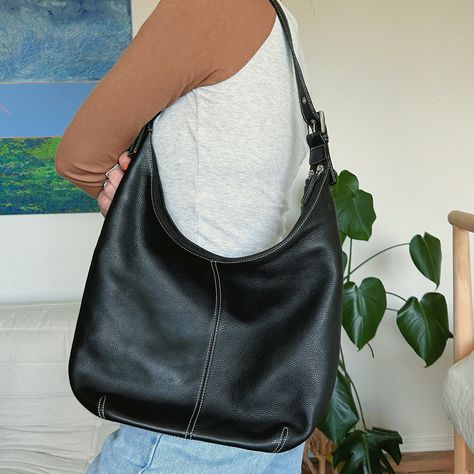 ⭐️ SOLD ⭐️ Classic black genuine leather slouchy shoulder bag $40 Comment “I want it” or dm me if you would like to buy this bag 🖤 Slouchy Bag Outfit, Slouchy Bags, Slouchy Bag, Bag Outfit, Cloth Bags, Dm Me, Autumn Winter Fashion, Classic Black, Mood Board