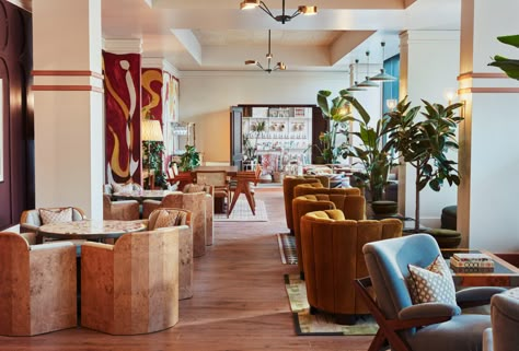 9 Ideas to Steal from The Hoxton, Shepherd's Bush, A Homey Hotel in West London - Remodelista Boutique Motel, Boutique Hotels London, 70s Photoshoot, Hyatt Centric, 70s Furniture, Bohemian Wallpaper, The Hoxton, Retro Boutique, Shepherds Bush