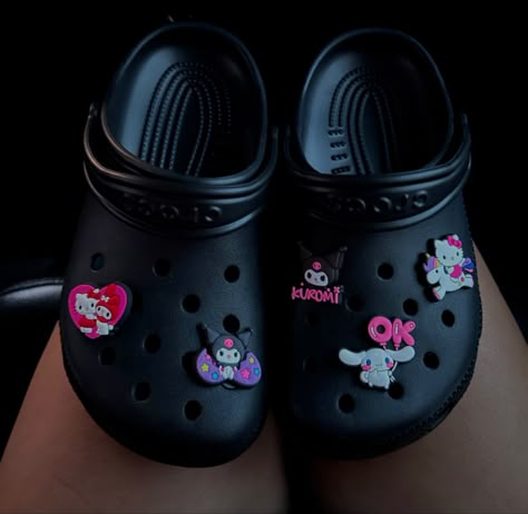 Black Crocs With Hello Kitty Charms, Crocs With Hello Kitty Charms, Hello Kitty Croc Charms, Croc Outfits Women, Croc Fits, Hello Kitty Crocs, Croc Outfits, Crocs With Charms, Black Crocs