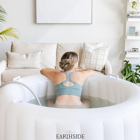 Homebirth Aesthetic, Birth Aesthetic, Birthing Pool, Home Water Birth, Giving Birth Naturally, Birth Space, Birth Pool, White Pool, Portable Bathtub