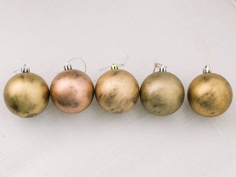 Rub N Buff Ornaments, Rub N Buff Christmas Ornaments, Rub And Buff, Handpainted Christmas Ornaments, Red Spray Paint, Red Christmas Ornaments, Rub N Buff, Gold Christmas Ornaments, Metallic Christmas