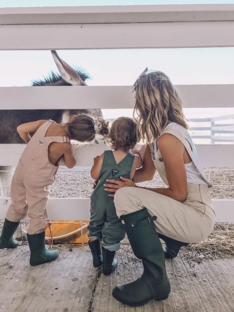 Life Goals Future, Cella Jane, Future Mommy, Moms Goals, Mommy Goals, Dream Family, Future Mom, Future Lifestyle, Cute Family