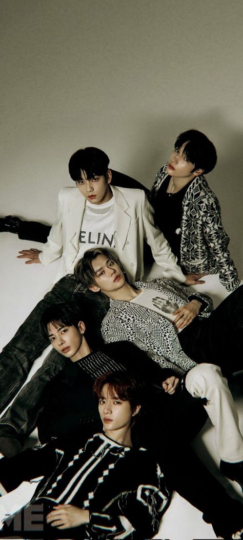 Hit Boy, Korean Couple Photoshoot, Txt Wallpaper, Step Siblings, Taehyun Hueningkai, Korean Picture, Beomgyu Taehyun, Boy Idols, Txt Yeonjun