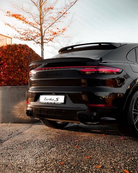 Blacked Out Porsche, Porsche Cayenne Black, Porche Car, Porsche Cayenne Coupe, Dodge Charger Hellcat, Black Porsche, Black Audi, Cayenne Turbo, Top Luxury Cars