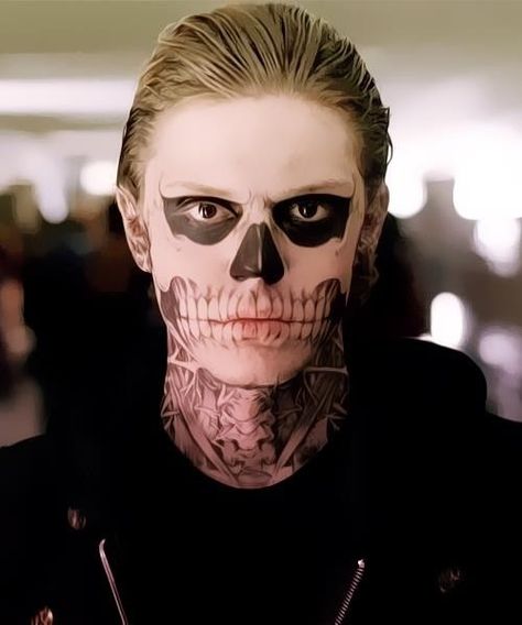 Evan Peters skull makeup from American Horror Story Skull Face Tattoo, Tate Langdon, Skull Makeup, Skull Face, Face Tattoo, Evan Peters, Horror Story, American Horror, American Horror Story