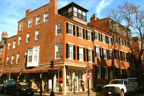 Learn about Charles Street and Antique Row in Boston with our complete information guide featuring historical facts, map, pictures, and things to do nearby. Boston Attractions, Plan A Vacation, Massachusetts Travel, Map Pictures, Beacon Hill, Historical Facts, In Boston, Historical Sites, New England