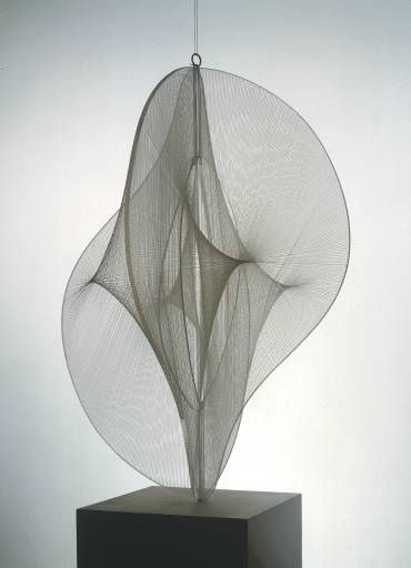 Naum Gabo- Linear Construction No. 2 1970-1 Time Based Art, Naum Gabo, Kinetic Sculpture, Sculpture Installation, Abstract Sculpture, String Art, Public Art, Art Sculpture, Art Music