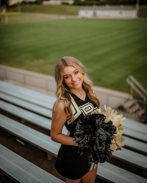 cheer pics! Action Cheer Pictures, Field Goal Cheer Pictures, Senior Pics Cheerleader Picture Ideas, Cheerleader Photography Poses, Cheerleader Photo Shoot, Cheer Pictures Professional, Outdoor Cheer Pictures, Dance Team Photoshoot Poses, Cheer Leader Poses