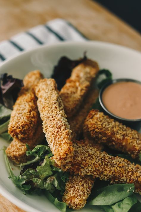 Tofu Tenders, Vegan Fridge, Pescatarian Food, Vegan Meat Substitutes, Protein Vegetarian, High Protein Vegetarian Recipes, Veggie Food, Crispy Tofu, Meat Substitutes