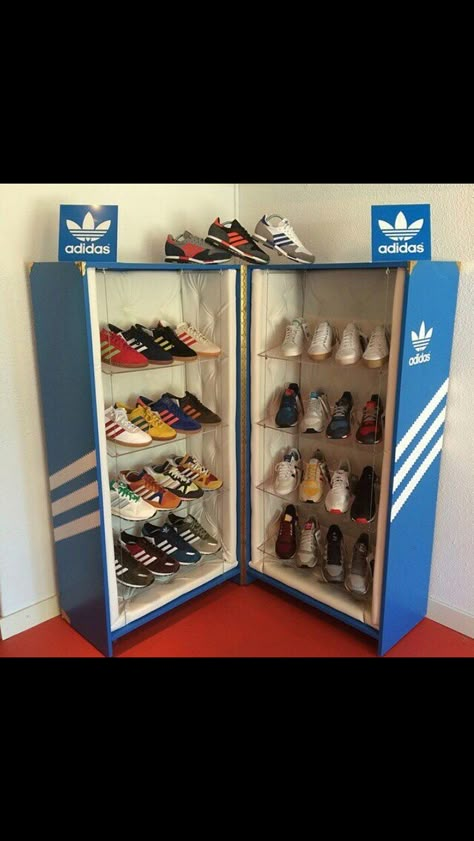 Diy Shoe Box Ideas, Shoe Box Diy, Giant Shoe Box, Sneakerhead Room, Shoe Box Storage, Hypebeast Room, Sneaker Storage, Adidas Art, Shoe Room