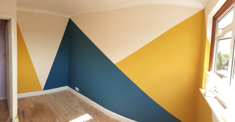 Geometric Wall Bedroom, Boys Room Wall Ideas, Boys Bedroom Wall Ideas, Boys Bedroom Wall Color, Boy Room Paint, Geometric Wall Paint, Boys Bedroom Paint, Room Color Combination, Room Wall Colors