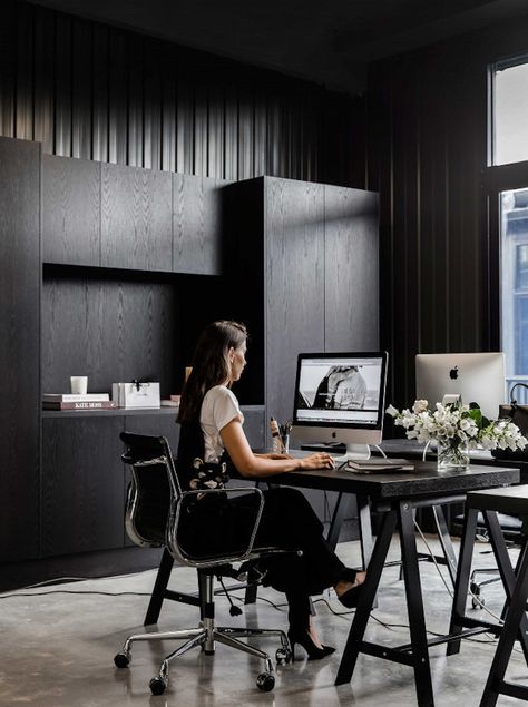 Online Work Aesthetic, Work Aesthetic Office, Eleanor Pendleton, Gelukkige Baby, Office Vibes, Women Ceo, Beauty Entrepreneur, Career Vision Board, Life Vision Board