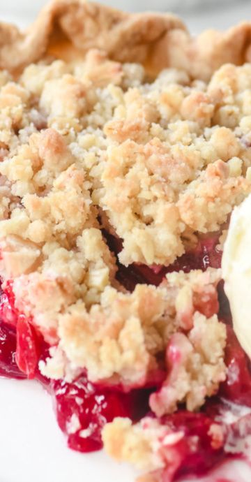 Cherry Crumble Recipe Easy, Cherry Crumble Cake, Cherry Crunch Pie, Cherry Pie Topping, Cherry Pie Topping Crumble, Desserts With Crumble Topping, Cherry Pie Desserts, Cherry Pie Streusel Topping, Cherry Pie With Crumble Topping