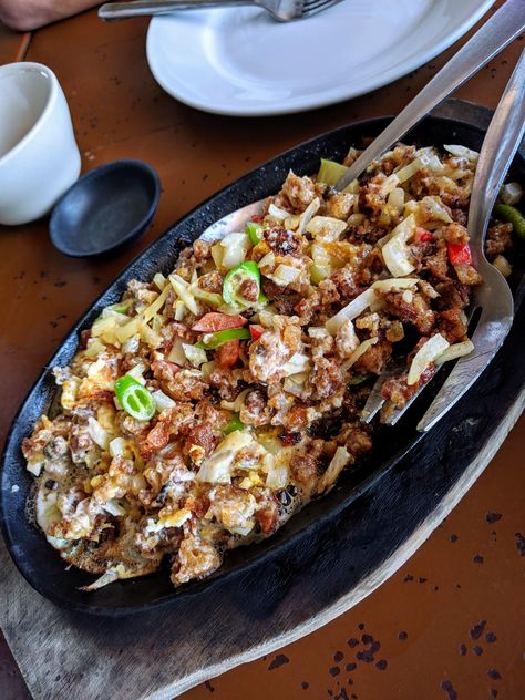 [I ate] Sisig #food #foods Sisig Food Photography, Sisig Food, Cream Photos, Ice Cream Photos, Filipino Food, Dessert Pictures, Dinner Wedding, Gluten Free Cooking, Kitchen Inspo