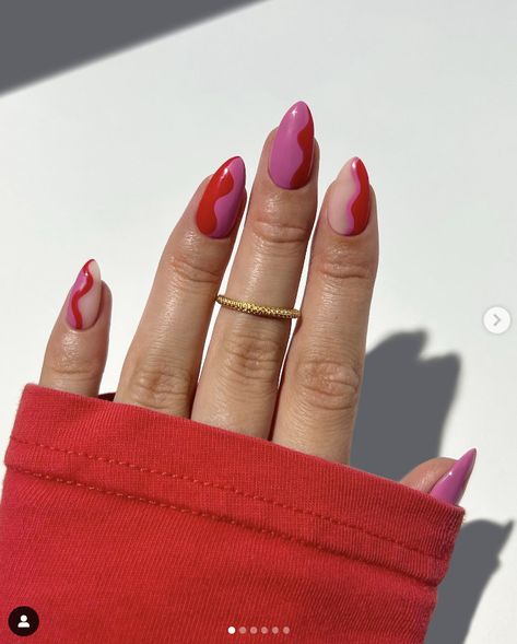 Valentines Colorblock Squiggle Nails Squiggle Nails, Nail Inspo Unique, Peach Nail Polish, French Manicure Designs, Water Color Nails, Bunny Nails, December Nails, Peach Nails, Spring Nail Trends