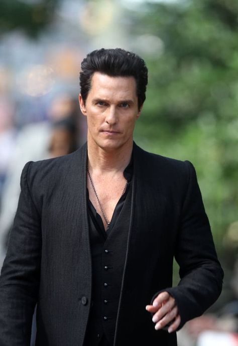 Pin for Later: Matthew McConaughey Has a New Look, Is Kind of Terrifying on the Set of Dark Tower Dark Tower Movie, Randall Flagg, The Dark Tower, Taylor Kinney, Shia Labeouf, Baby George, Rise Of The Guardians, Viral Marketing, Logan Lerman