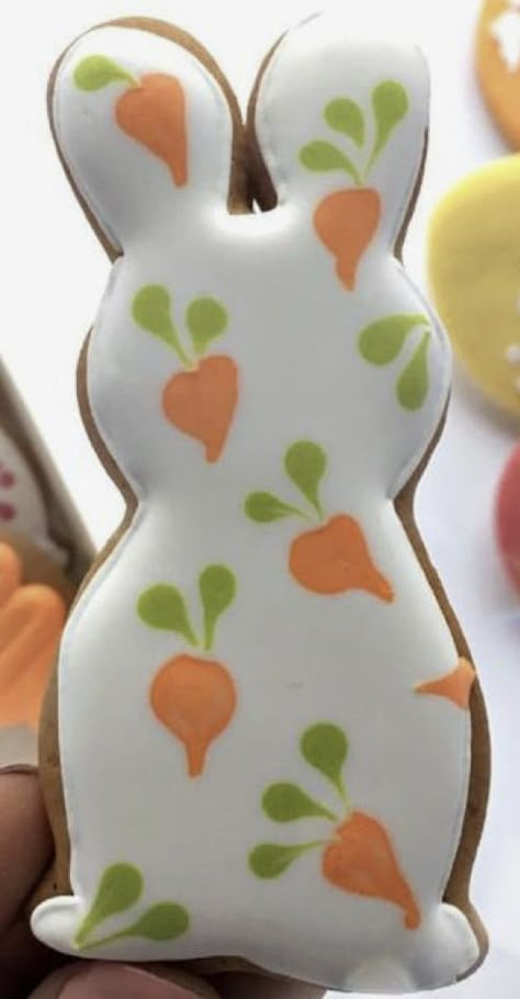 Simple Easter Cookies Decorated, Easter Cookie Designs, Cookies Easter Decorated, Easy Spring Cookies Decorated, Royal Icing Cookies Easter, Spring Sugar Cookies Royal Icing, Decorated Easter Sugar Cookies, Easter Egg Sugar Cookies Decorated, Bunny Sugar Cookies Decorated