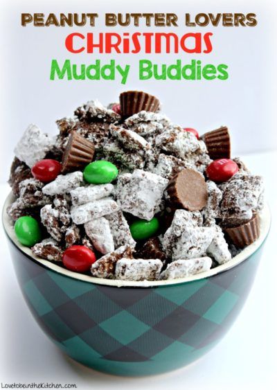 Christmas Muddy Buddies, Puppy Chow Recipes, Chex Mix Recipes, Muddy Buddies, Christmas Candy Recipes, Snack Mix Recipes, Holiday Snacks, Peanut Butter Lovers, Chex Mix