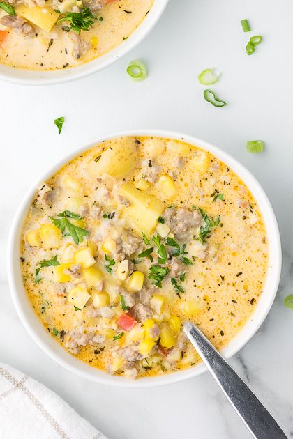 Sausage Corn Chowder Recipe - Cooking Up Memories Pioneer Woman Sausage Potato Corn Soup, Sausage Potato Corn Chowder, Sausage Chowder Soup, Sausage Corn Chowder Recipe, Sausage Corn Chowder, Easy Corn Chowder, Summer Corn Chowder, Corn Chowder Soup, Potato Corn Chowder