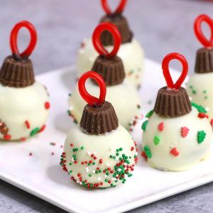 Oreo Truffles Recipe, Xmas Treats, Candy Recipes Homemade, Oreo Truffles, Christmas Candy Recipes, Truffle Recipe, Christmas Food Desserts, Xmas Food, Cookies Recipes