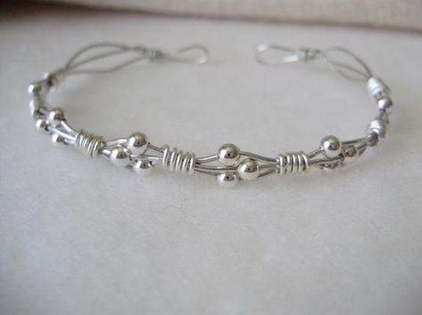 Jewelry Craft Ideas - Pandahall.com Wire Jewelry Designs, Wire Wrapped Bracelet, Diy Wire Jewelry, Wire Work Jewelry, Handmade Wire Jewelry, Work Jewelry, Bracelet Cuff, Bracelet Beaded, Wire Bracelet