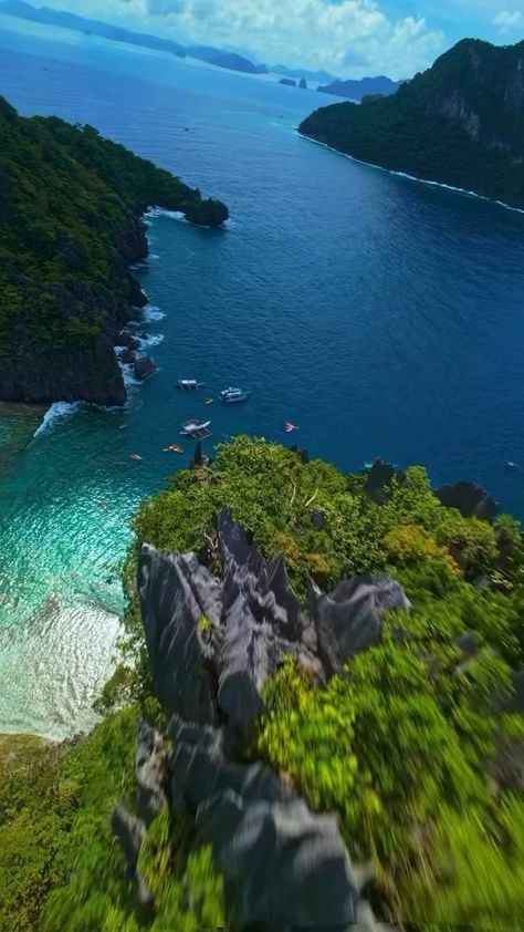 Amazing fly what a beautiful flight ❤️#drone #travel 📸 maia.visuals Coron Palawan, Ocean Springs, Graph Paper Drawings, Doodle Images, Palawan, Nature Gif, Nature Activities, Beautiful Scenery Nature, Beach Lovers