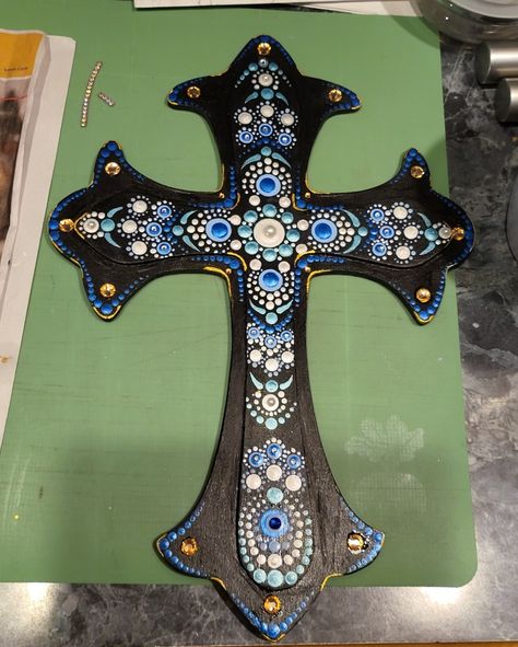 Dot Painting Crosses, Cross Dot Painting, Cross Canvas Paintings, Handmade Crosses, Dot Mandela, Painted Wooden Crosses, Dotted Mandala, Hand Painted Crosses, Dotting Art