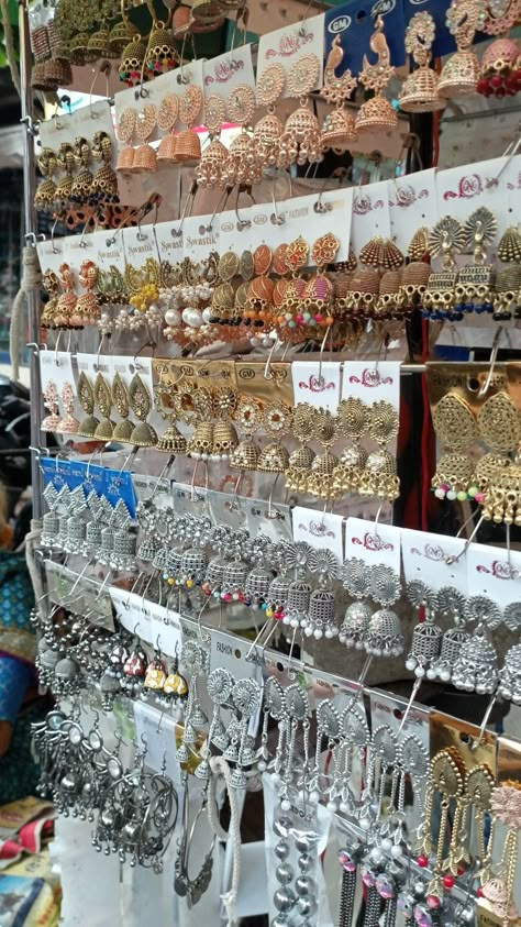 Eid Shopping Pics, Jumka Snap, Mela Aesthetic, Fake Shopping Snaps, Bazaar Aesthetic, Aesthetic Jhumka, Eid Shopping, Trending Summer Nails, Collage Photo Frame Design