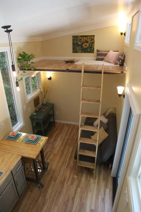 Smart Tiny House, Ladder Bed, Loft Room Ideas, A Loft Bed, Tiny Loft, Loft Bed Plans, Diy Loft Bed, Tiny House Bedroom, Tiny House Interior Design