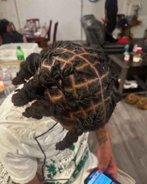 barrel twists 🤎 #barreltwistlocstyles #barreltwistformen #barreltwistlocstyles #locnation Twist Locs Men, Barrel Twist Locs Men, Barrel Twist Locs, Locs Men, Twist Locs, Barrel Twist, Locs Hairstyles, Loc Styles, Locs