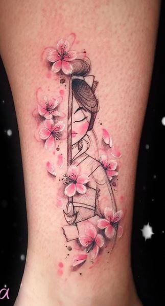 Cute Japanese Tattoos For Women, Japanese Sister Tattoos, Feminine Japanese Tattoos For Women, Anime Geisha Tattoo, Women’s Face Tattoo Design, Geisha Tattoos For Women, Memoirs Of A Geisha Tattoo, Geisha Back Tattoo Women, Tattoo Ideas Female Asian