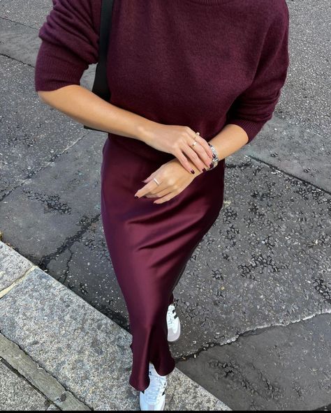 Long Satin Skirt Outfit Classy, Burgundy Silk Skirt Outfit, Burgundy Satin Skirt Outfit, Eggplant Outfit, Satin Dress Outfit Classy, Burgundy Slip Dress, Burgundy Skirt Outfit, Plum Outfit, Purple Skirt Outfit