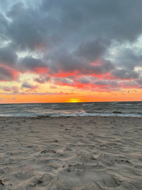 Grand Bend Ontario, Ontario Summer, Sunset Lake, Lake Ontario, Summer Sunset, 2024 Vision, Beach Sunset, Summer Activities, Summer Aesthetic