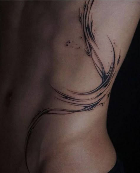 Hip To Stomach Tattoo, Dark Feminine Tattoos Back, Abstract Rib Tattoo, Symmetrical Shoulder Tattoos For Women, Side Waist Tattoos Women, Tattoo Hips Women, Side Waist Tattoo, Line Rib Tattoo, Side Body Tattoos For Women Ribs