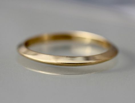 Knife Edge 18k Gold Ring 2mm Wide Triangle Profile Stacking - Etsy Australia Knife Edge Ring, Make A Note, Stacking Bands, 18k Gold Ring, White Gold Band, How To Make Notes, Paper Box, Gold Style, Recycled Paper