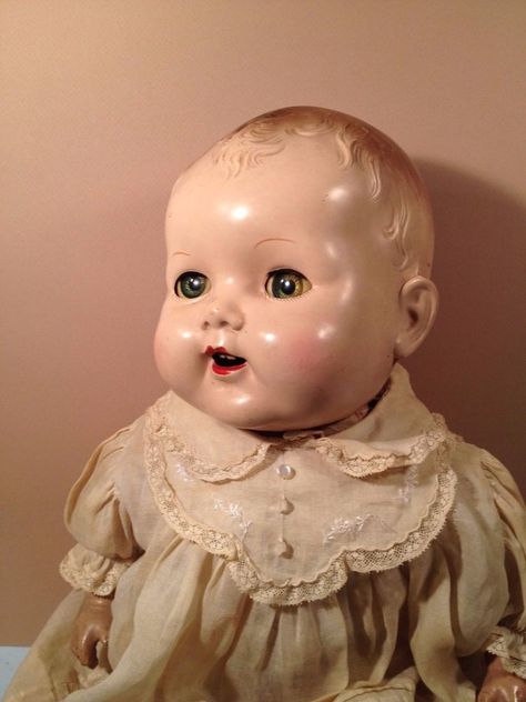 22" Baby Doll 1940's Ideal  Hard Plastic Head with Cloth Body & Composition Legs #Ideal #Dolls Old Dolls 1950, Big Baby Dolls, Porcelain Dolls For Sale, Composition Dolls, Antique Porcelain Dolls, Plastic Doll, Vintage Paper Dolls, Body Composition, Old Dolls