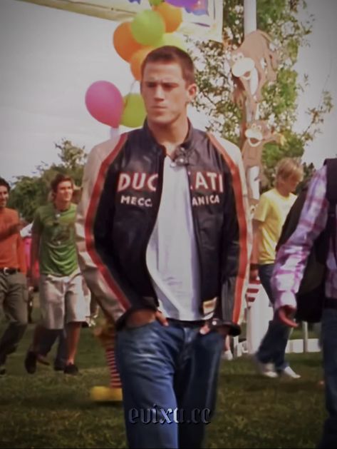 #channing #tatum #duke #orsino Duke She's The Man, Duke From She’s The Man, Channing Tatum 2000s, Channing Tatum Dancing, Duke Orsino, Shes The Man, Channing Tatum Magic Mike, Jordan Riki, Coach Carter