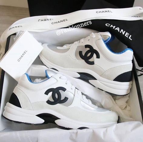 Chanel Tennis Shoes, Sepatu Platform, Channel Shoes, Tas Lv, Sneaker Outfits, Chanel Sneakers, Dr Shoes, Sneakers Fashion Outfits, Fresh Shoes