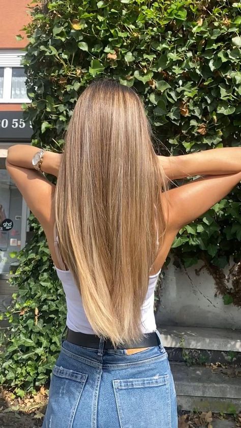 Sunkissed Balayage, Sandy Blonde Hair, Balayage Straight Hair, V Hair, Balayage Blond, Haircuts For Medium Length Hair, Brown Hair Inspo, Straight Blonde Hair, Dirty Blonde Hair