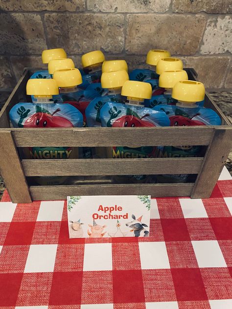 Cow Party Snack Ideas, Snacks For Farm Theme Party, Picnic Farm Party, Fall Farm Birthday Party Ideas, 2nd Barnyard Birthday Party, Farm Themed Birthday Party Activities, Fourth Birthday Farm Theme, Farm Animal Birthday Party Favors, Barnyard Party Snacks