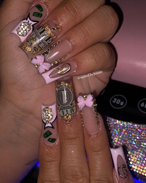 I love a good money set😍💰🎀 . . . Dm to book!💖 @nailed.byjennie #longnails #blingnails #moneynails #frenchnails #pinknails #nailart #nailsofinstagram #viralnails #viralpost #nailsofinstagram #fresnonails #fresnonailtech #explorepage Short Money Nails, Money Set Nails, Nails With Money, Money Nails Designs Ideas, Money Nails, Set Nails, Bling Nails, I Love A, Viral Post