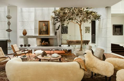 Bringing outdoor inside living room - Home Decorating Trends - Homedit Clements Design, Design Salon, Kelly Wearstler, Ellen Degeneres, Top Interior Designers, Decoration Inspiration, Cheap Decor, Architectural Digest, Cheap Home Decor