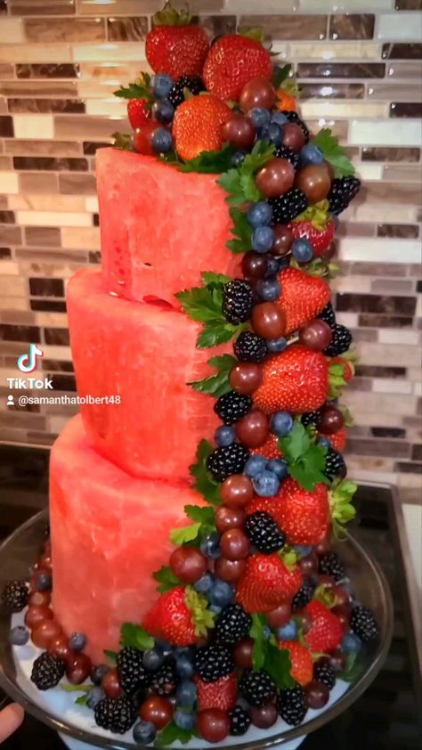 @distintivekreations shared a video on Instagram: “Watermelon and fruit it is” • Jun 13, 2022 at 3:11am UTC Stack Cakes, Watermelon Cakes, Fruit Tables, Fruit Birthday Cake, Fruit Cake Design, Melon Cake, Fresh Fruit Cake, Fruit Platter Designs, Fresh Fruit Recipes