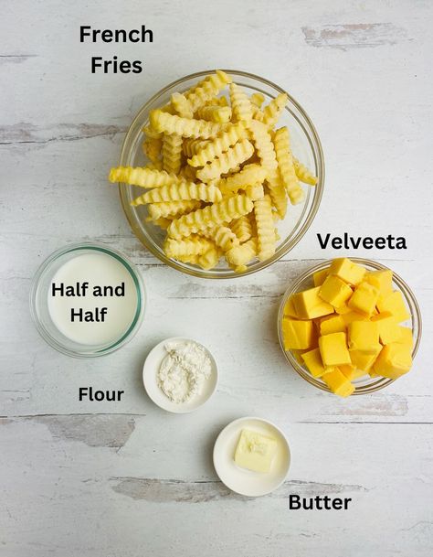 Velveeta Dinner Recipes, Cheese Dip For Fries, Cheese Sauce Recipe For Fries, Cheese Sauce For Fries, Cheese Fries Sauce, Disco Fries, Velveeta Cheese Sauce, Chilli Cheese Fries, Cheese Fries Recipe