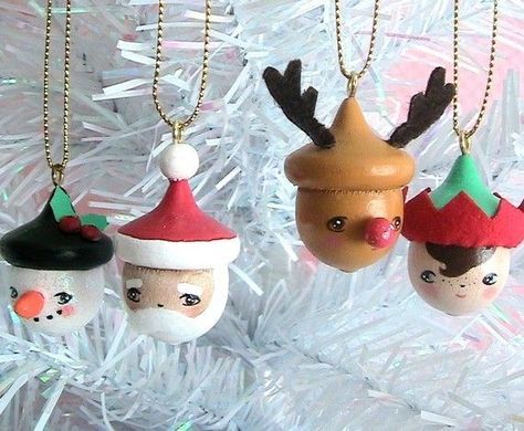 Wooden Acorn Crafts, Acorn Ornaments Diy, Acorn Christmas Ornaments, Wooden Acorns, Acorn Craft, Acorn Art, Jul Diy, Christmas Diy Kids, Acorn Decorations