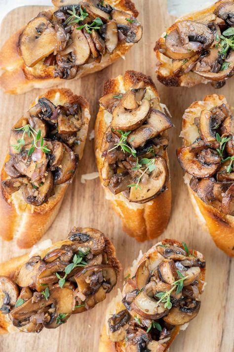 Mushroom Bruschetta - Everyday Delicious Mushroom Pastry, Mushroom Bruschetta Recipe, Bruschetta Recipe Balsamic, Easy Vegan Lunch Ideas, Mushroom Bruschetta, Smoked Salmon Appetizer, Starter Dishes, Chinese Chicken Salad Recipe, Mushroom Tart