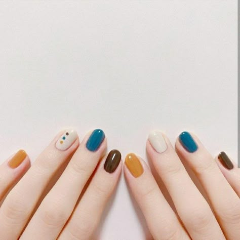 Birthday Nail, Multicolored Nails, Minimal Nails Art, Nails Art Ideas, Nails Art Designs, Asian Nails, Hello Nails, Minimalist Nail Art, Beauty Nails Design