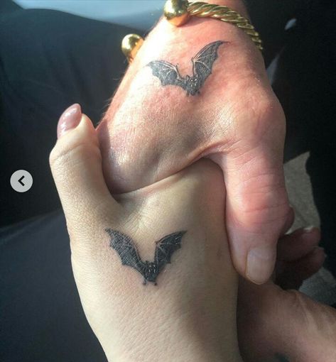 Stiches Tattoos Medical, Ozzy Osbourne Bat Tattoo, Ozzy Bat Tattoo, Hand Bat Tattoo, Ozzy Osbourne Tattoo Ideas, Bat Hand Tattoo, Ozzy Bat, Ozzy Osbourne Tattoo, Ozzy Osbourne Bat