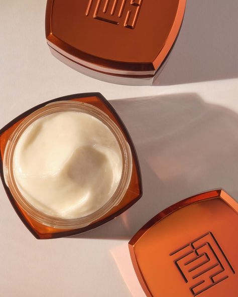 Fenty Parfum Body Creme Drops on September 1st - Musings of a Muse Fenty Parfum, Fenty Perfume, Fragrance Bottle Design, Rihanna Makeup, Cream Perfume, Rihanna Fenty Beauty, Body Creme, Face Skin Care Routine, Routine Aesthetic