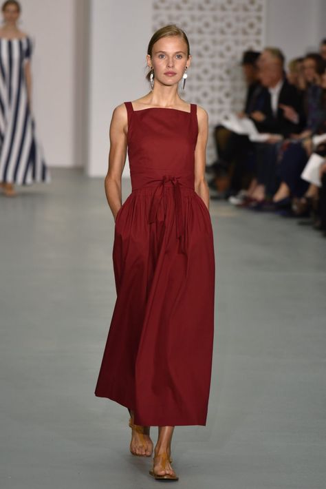 Jasper Conran spring/summer 2017 collection catwalk show | LFW – The Upcoming Dyed Denim, Summer In The City, Jasper Conran, Silk Taffeta, Denim Cotton, Spring Summer 2017, Linen Dress, Modest Outfits, Green And Brown